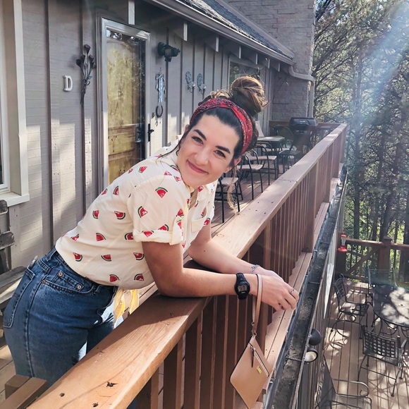 Meet your Posher, Kim - Picture 5 of 5